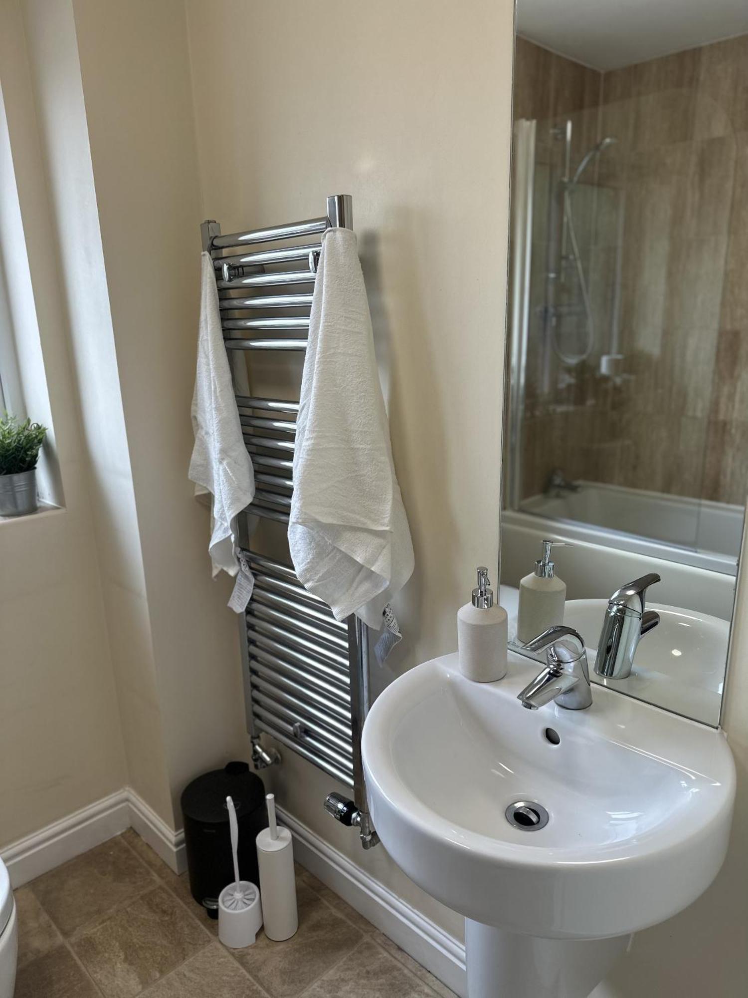 2 Bdr City Centre Apartment With Parking Cardiff Ngoại thất bức ảnh